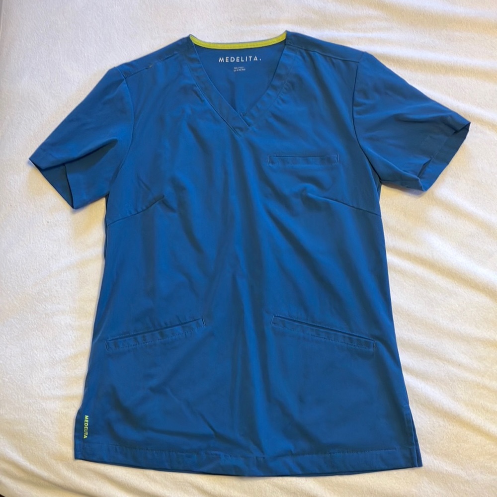 Medalita Calyx Scrub Top XXS & Helio Scrub Pants XS in Ocean